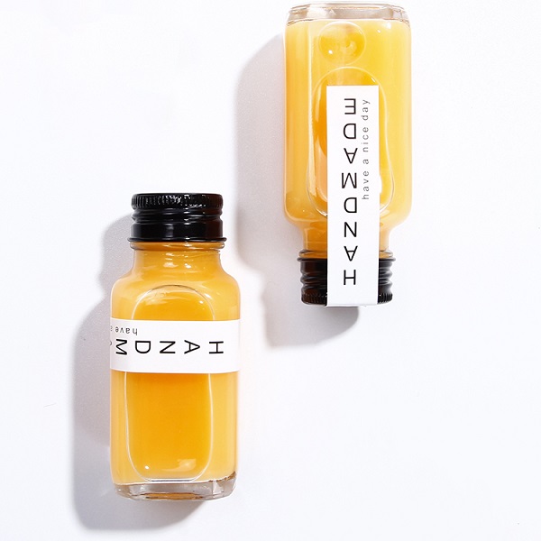 https://www.glassbottleproducer.com/upload/image/products/Transparent-french-square-mini-2oz-shot-glasses-pressed-juice-bottles-liquor-bottle-with-cap.jpg