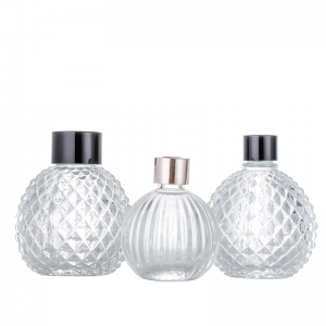 China Wholesale Glass Perfume Bottle Manufacturers and Supplier